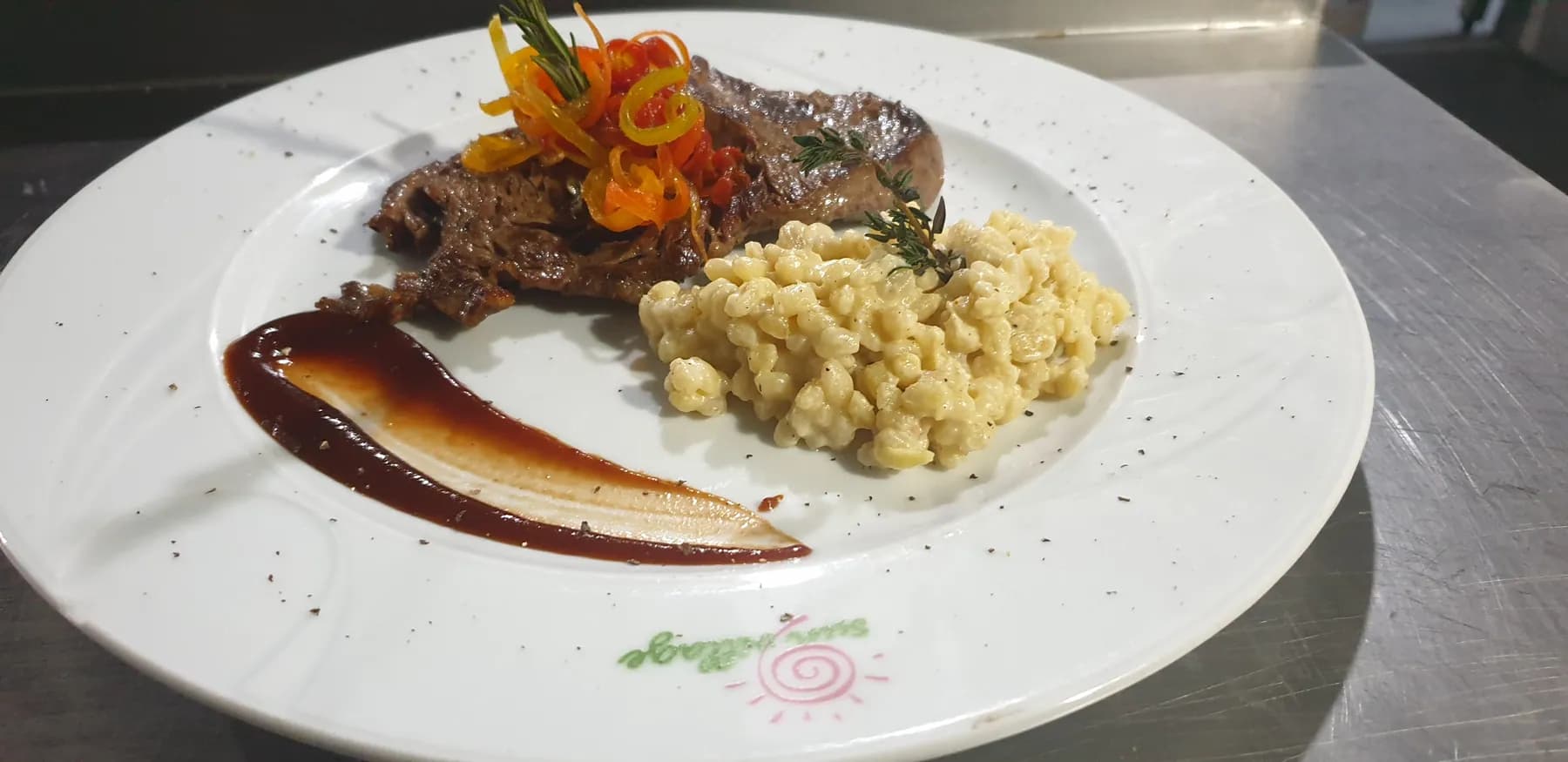 Club Sun Village restoranında à la carte et tabağı