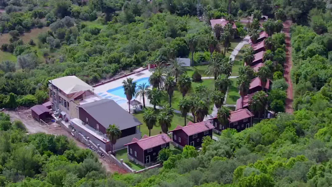 Club Sun Village ve Adrasan'ın drone görüntüsü